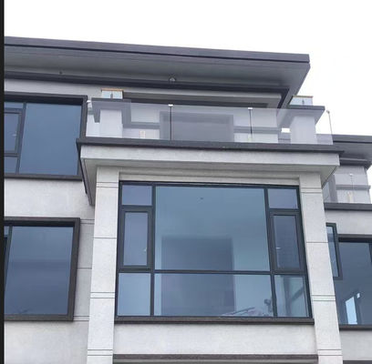 پوشش پودری آلومینیوم U Channel Glass Railing برای محیط ساختمان