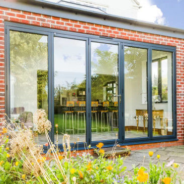 خانه سفارشی آلومینیوم درب تاشو شیشه لایه دار با دسته قفل