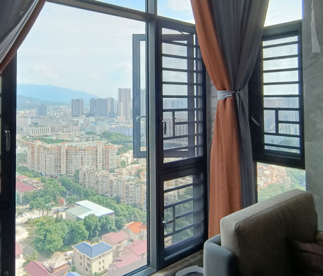 پنجره های جدید آلومینیومی شیک باز