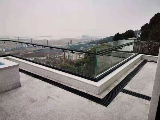 چوکات شیشه ای آلومینیوم مدرن U Channel Customized Frameless Glass Balcony