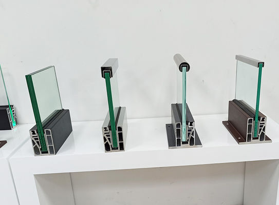 آلومینیوم U Channel Glass Balustrade مقاوم در برابر آب و هوا برای فضای باز