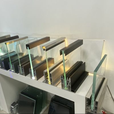چوکات شیشه ای موردن 8+8 میلی متر شیشه لایه دار آلومینیوم U Channel Glass Railing