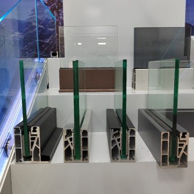 چوکات شیشه ای مدرن در خارج از خانه شیشه ای U Channel بدون قاب 12-20mm بالستری بالکن
