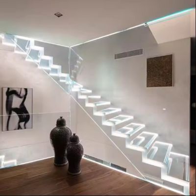راه پله شناور LED با پرتو فولادی پنهان و چوکات شیشه ای