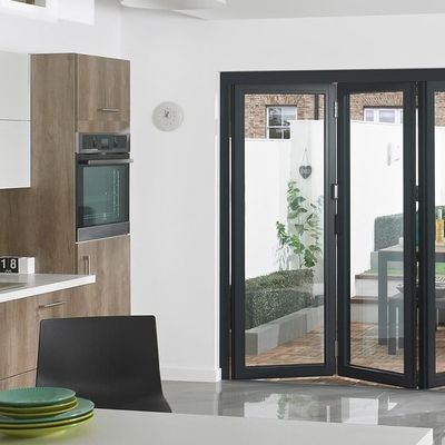 پنجره های تاشو شیشه ای آلومینیومی در بلوط طلایی برای مراکز کنوانسیون