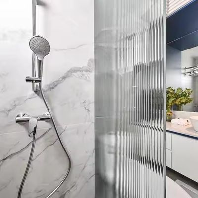 درب پارتیشن شیشه ای داخلی با ضخامت پروفایل 1.4mm شیشه ی یخ زده و طول عمر 50 ساله