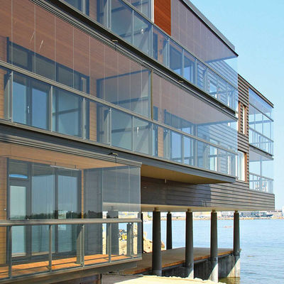 نرده شیشه ای U Channel قابل تنظیم با پنج سال گارانتی و شیشه لمینت سکوریت