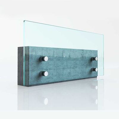 پایه‌های فاصله‌دهنده از جنس استنلس استیل، پیچ‌های نگهدارنده پنل، سخت‌افزار برای راه‌پله‌های بیرونی و بالکن