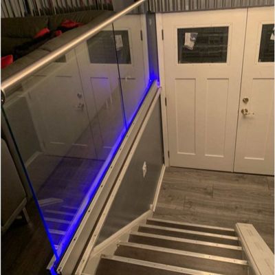 رنگارنگ LED Light U Channel Glass Railing با شیشه لایه دار 8-16mm و بیش از 5 سال گارانتی