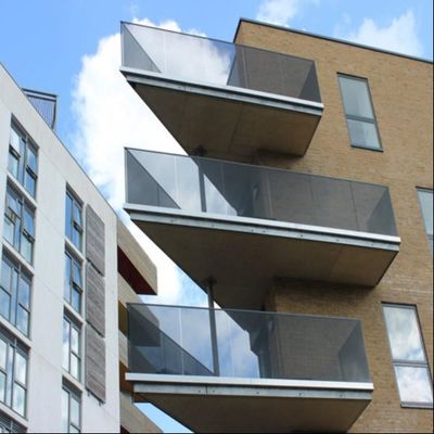 چوکات شیشه ای موردن 8+8 میلی متر شیشه لایه دار آلومینیوم U Channel Glass Railing